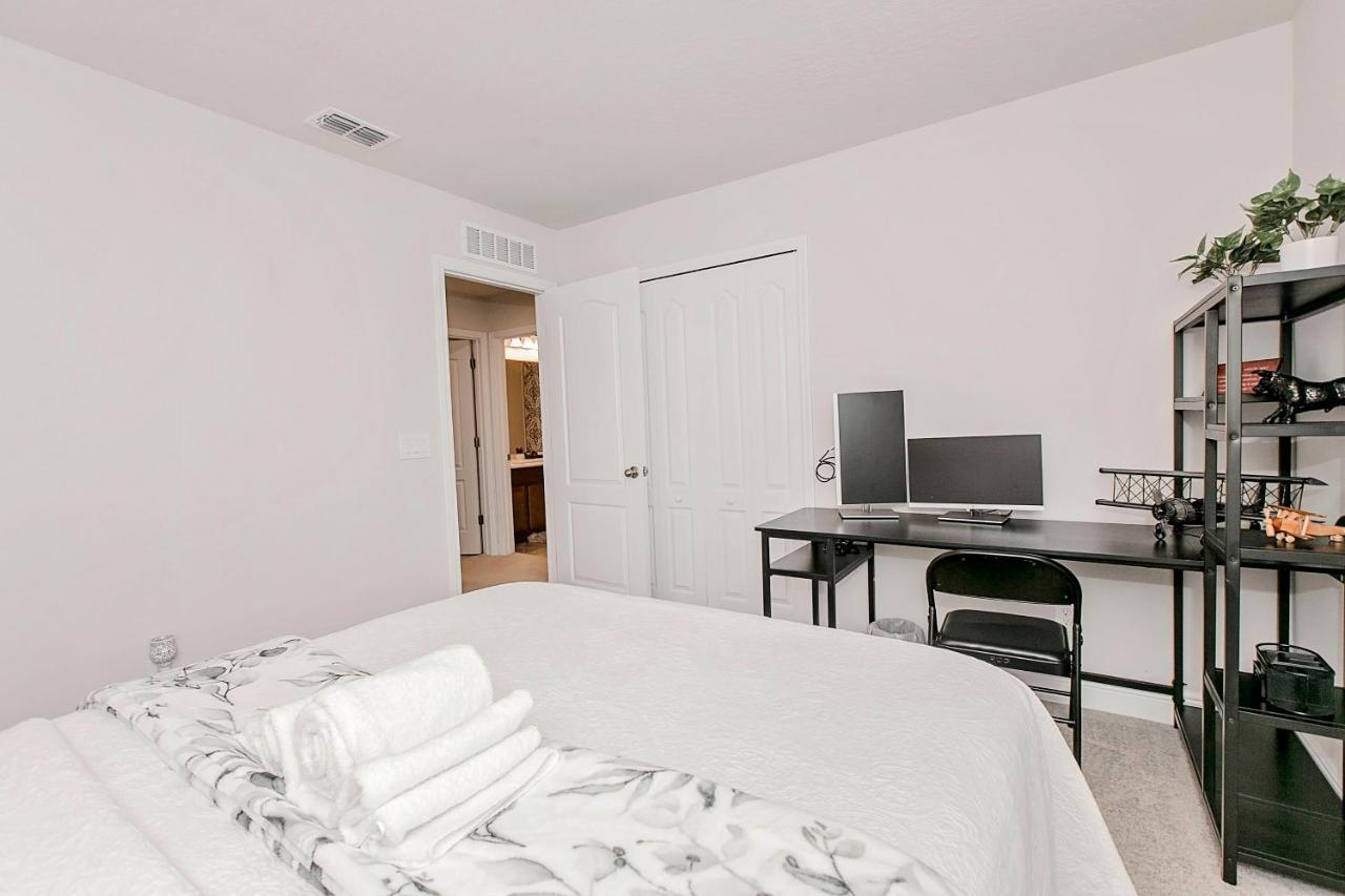 Spacious 4 Bed Home Near Orlando Gated Pool Access 산퍼드 외부 사진